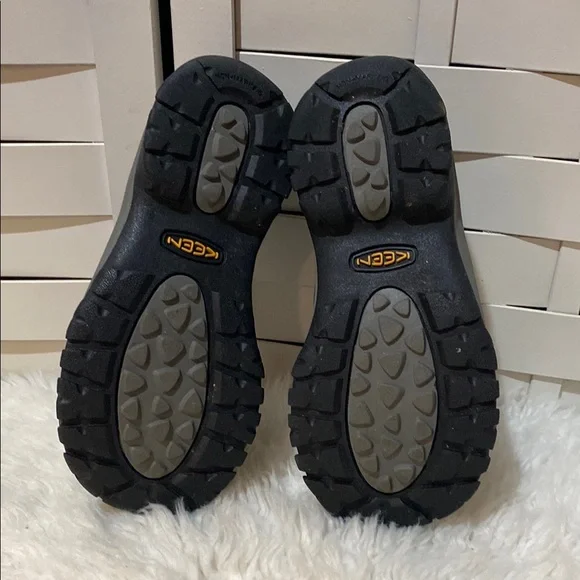 Keen Women’s Kaci III Black Slip-On Shoes - Picture 6 of 7